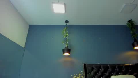 HANNAH MILLER online show from 02.28.25