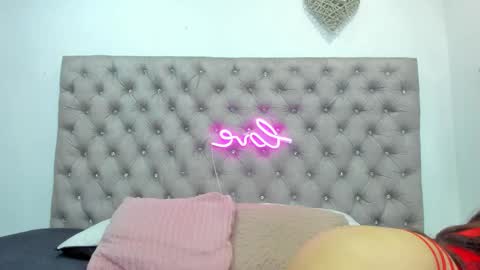 HANNAH MILLER online show from 10.10.25