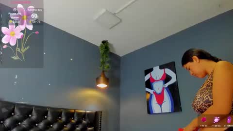 HANNAH MILLER online show from 11.08.25