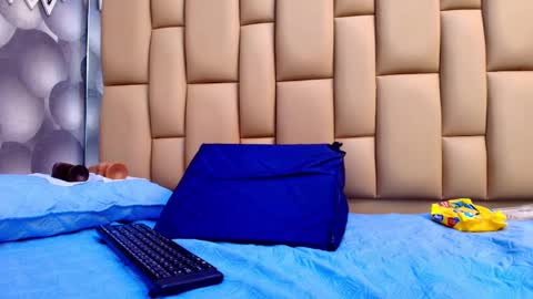 hannah_teehn online show from 10.01.25