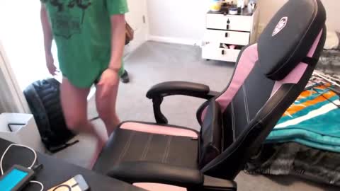 Hannah Breeze online show from 02.03.25