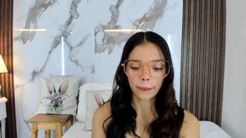 Hannahill69 online show from 01.18.25
