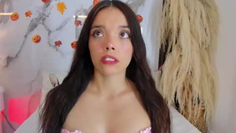 Hannahill69 online show from 10.29.25