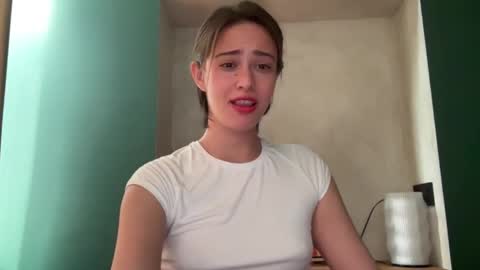 hannahinto online show from 03.12.26