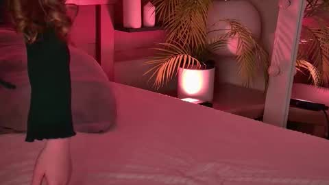 Snapshot of hannahmonttana chatting on 11.13.25 Pearl online show from 11.13.25