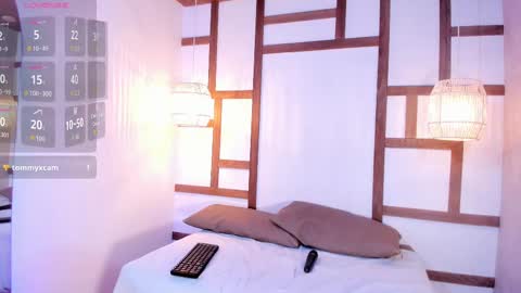 hannahmonttgomery  Help me reach 100 Hands up online show from 10.15.25