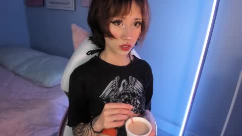 Snapshot of hannahpage chatting on 04.29.26 Hannah online show from 04.29.26