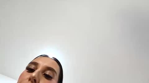 Hannajohnsonn online show from 10.10.25