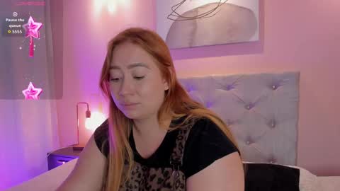 hannamartinn_ online show from 11.19.25