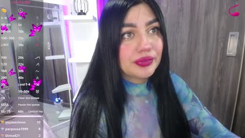 Snapshot of hannamour chatting on 01.21.25 alejandra online show from 01.21.25