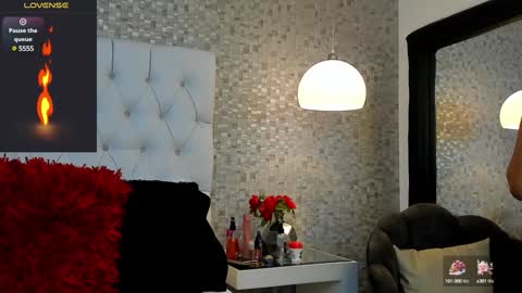 Snapshot of hannaslone chatting on 02.06.25 Hanna Slone online show from 02.06.25