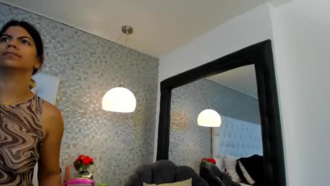 Snapshot of hannaslone chatting on 02.10.25 Hanna Slone online show from 02.10.25