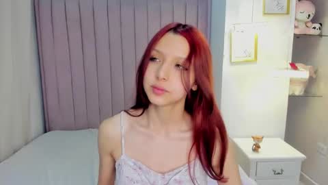 Hanni  online show from 02.23.25