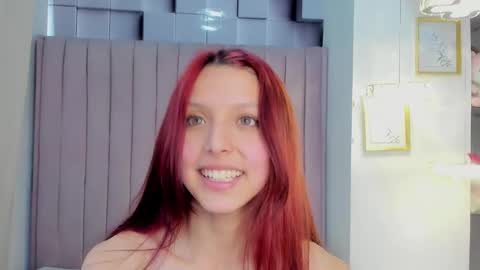 Hanni  online show from 02.23.25