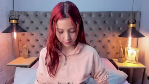 Hanni  online show from 02.26.25