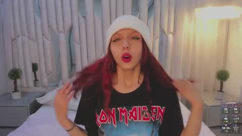 Hanni  online show from 03.06.25