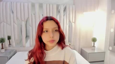 Hanni  online show from 03.12.25