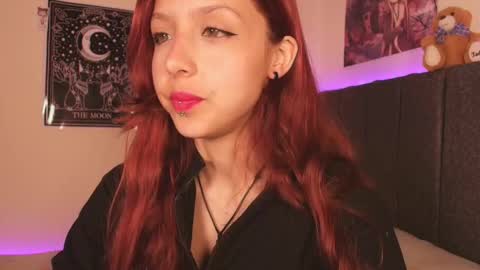 Hanni  online show from 09.15.25