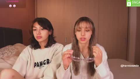 Snapshot of hanniesmile_ chatting on 06.22.26 Hannie online show from 06.22.26