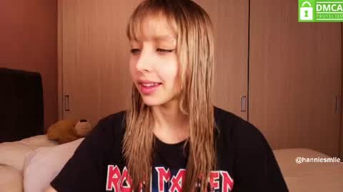 Snapshot of hanniesmile_ chatting on 08.06.26 Hannie online show from 08.06.26