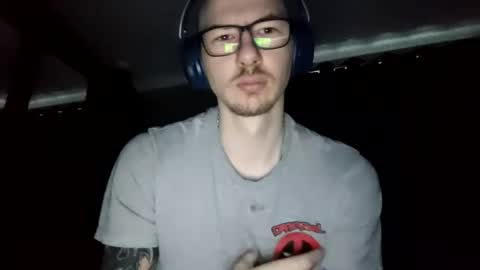 Snapshot of hansole12 chatting on 10.13.25 hansole online show from 10.13.25