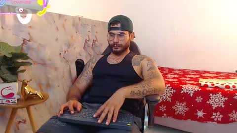 Snapshot of hanz_col chatting on 10.01.25 hanz_col online show from 10.01.25