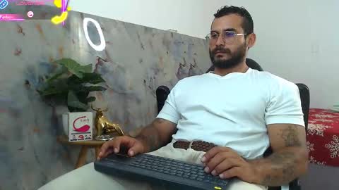 Snapshot of hanz_col chatting on 10.08.25 hanz_col online show from 10.08.25