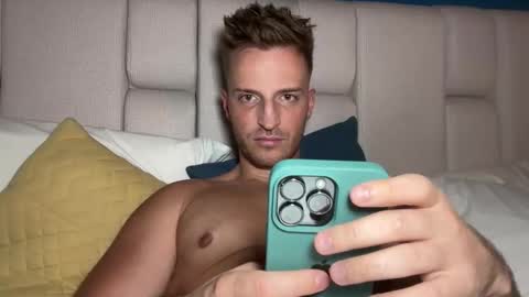 hanzlagerfelt online show from 11.05.25