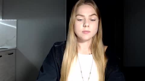 Snapshot of happy_fox_ chatting on 11.13.25 happy_fox_ online show from 11.13.25