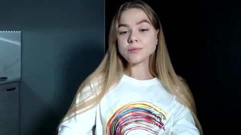 Snapshot of happy_fox_ chatting on 11.15.25 happy_fox_ online show from 11.15.25