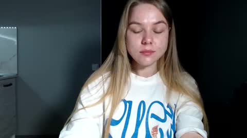 happy_fox_ online show from 04.02.26