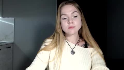 happy_fox_ online show from 04.18.26