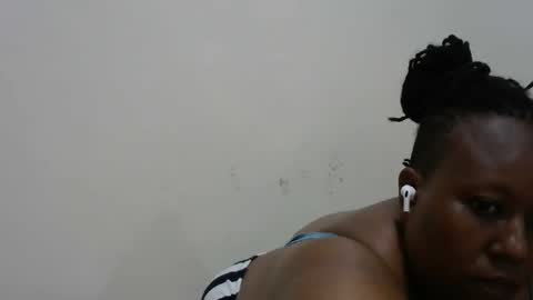 happy_slut254 online show from 10.08.25