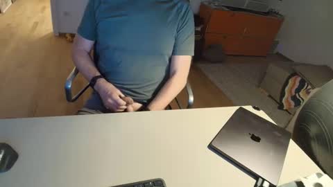 Snapshot of happybugger chatting on 04.19.26 Cum for you online show from 04.19.26