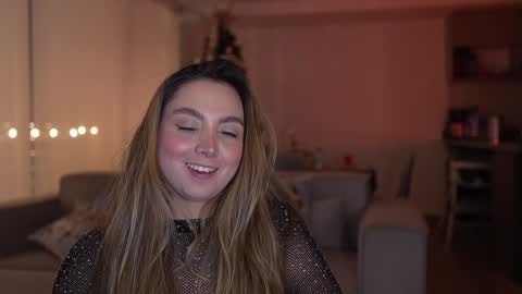 Sophie War online show from 12.12.24