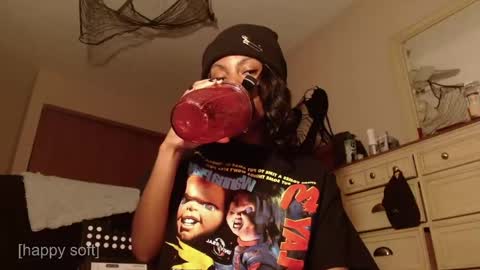 Snapshot of happysoft chatting on 09.18.25 meatwad online show from 09.18.25