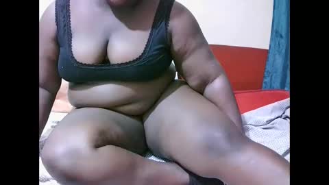 Snapshot of happysonia chatting on 02.24.25 happysonia online show from 02.24.25