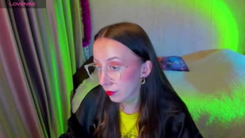 Stephanie online show from 12.14.25