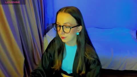 Snapshot of happystephanie chatting on 03.04.26 Stephanie online show from 03.04.26