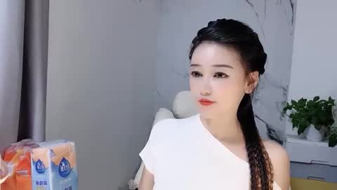 Snapshot of happysweety1688 chatting on 10.02.25 happysweety1688 online show from 10.02.25