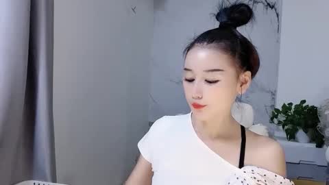 Snapshot of happysweety1688 chatting on 10.10.25 happysweety1688 online show from 10.10.25