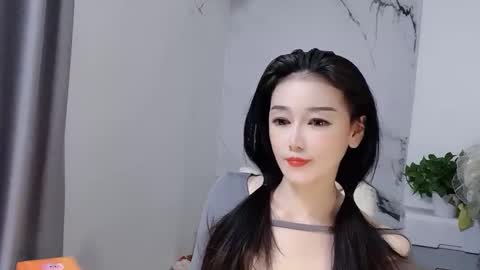 Snapshot of happysweety1688 chatting on 10.25.25 happysweety1688 online show from 10.25.25