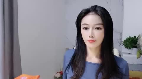 Snapshot of happysweety1688 chatting on 10.28.25 happysweety1688 online show from 10.28.25