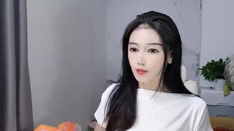 Snapshot of happysweety1688 chatting on 10.29.25 happysweety1688 online show from 10.29.25