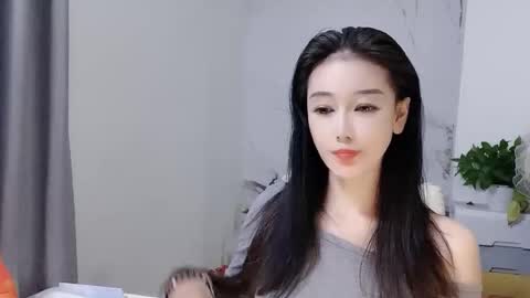 Snapshot of happysweety1688 chatting on 10.31.25 happysweety1688 online show from 10.31.25