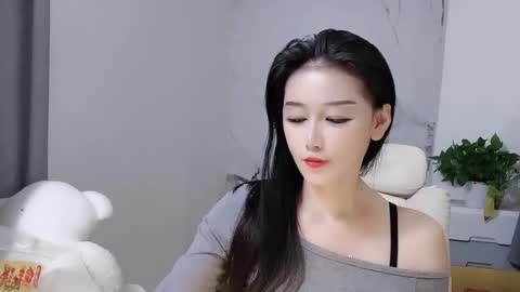 Snapshot of happysweety1688 chatting on 11.04.25 happysweety1688 online show from 11.04.25