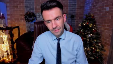 Snapshot of hard_and_juici chatting on 12.24.24 Steve online show from 12.24.24