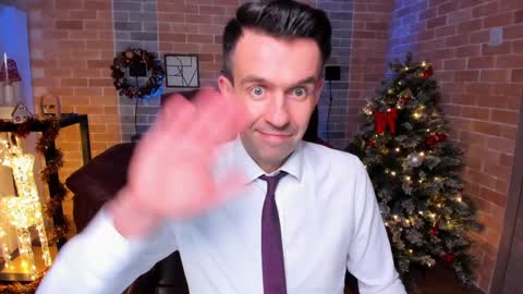 Snapshot of hard_and_juici chatting on 12.31.24 Steve online show from 12.31.24