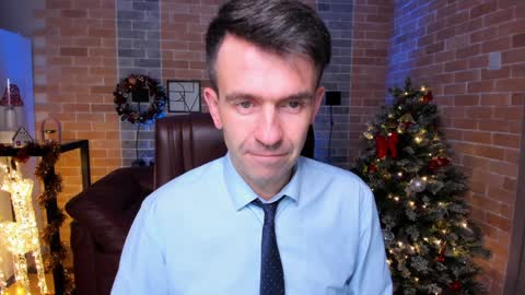 Snapshot of hard_and_juici chatting on 01.02.25 Steve online show from 01.02.25