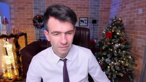 Snapshot of hard_and_juici chatting on 01.05.25 Steve online show from 01.05.25